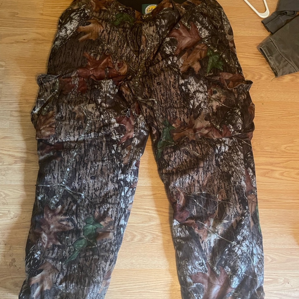 Cabela's Outdoor Gear Label in Green and Yellow